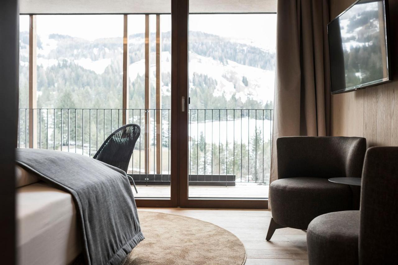 Hill Hotel 4*