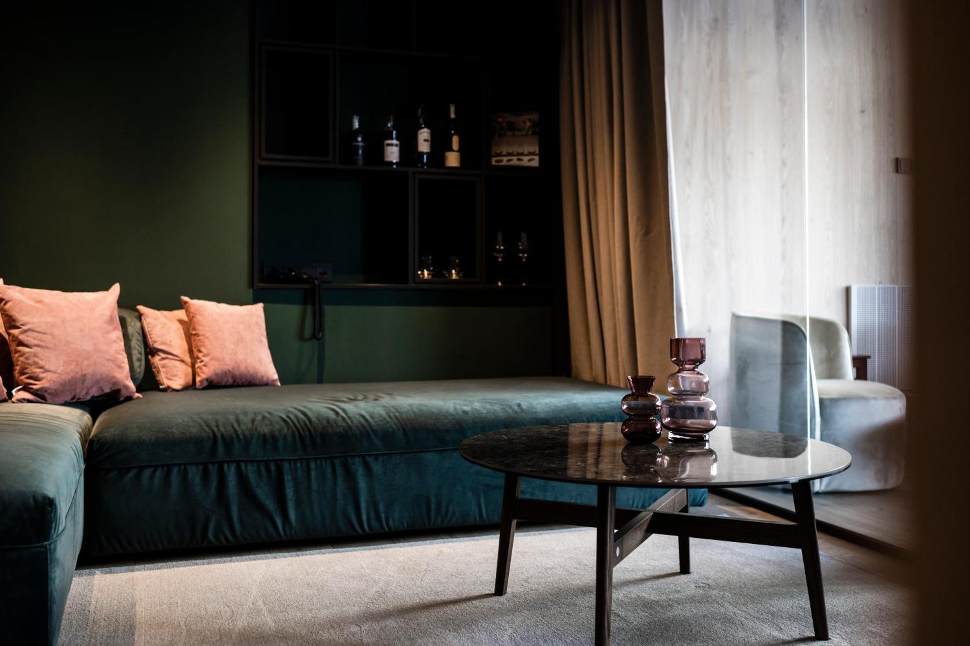 Hotel Hill 4*
